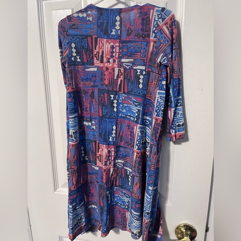 LuLARoe Sariah size 4 girls multicolor vibrant print